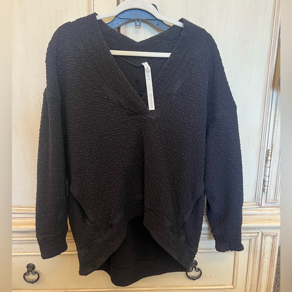 Black Women’s Lululemon Top
